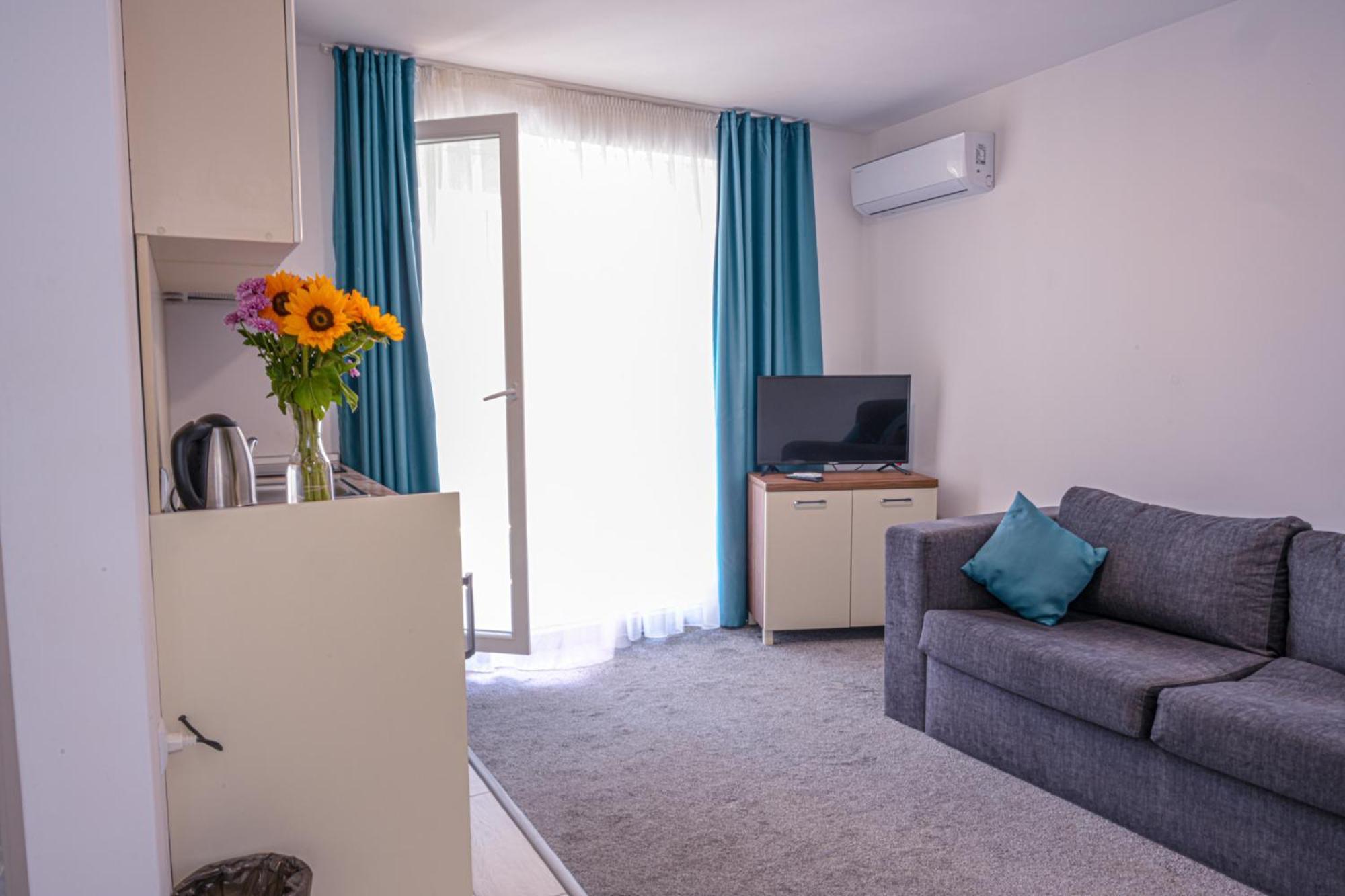 Hotel Zonya Slăntjev Brjag Exteriör bild
