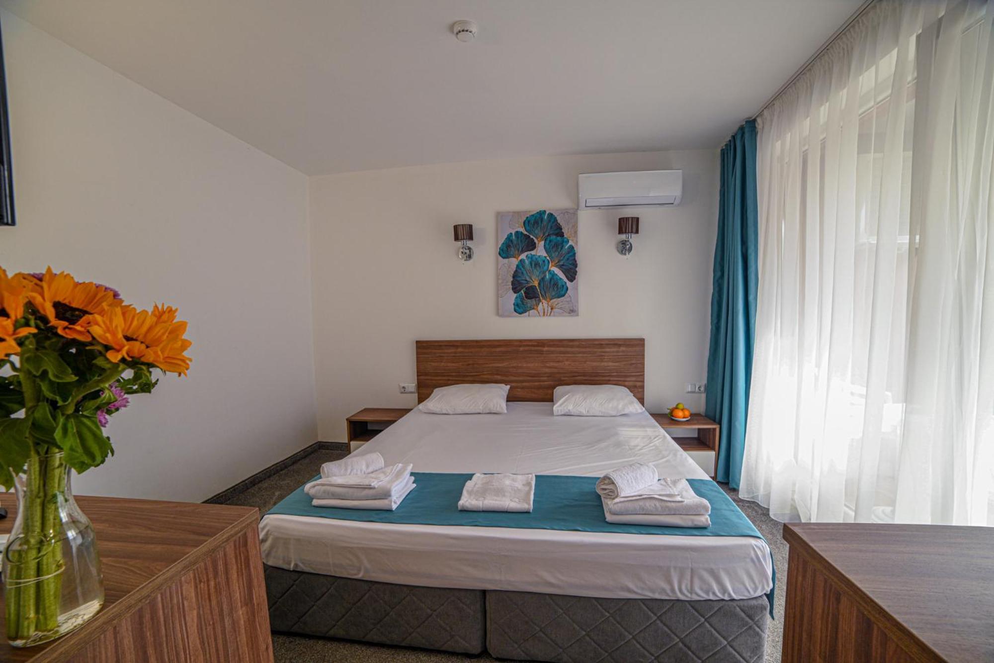 Hotel Zonya Slăntjev Brjag Exteriör bild