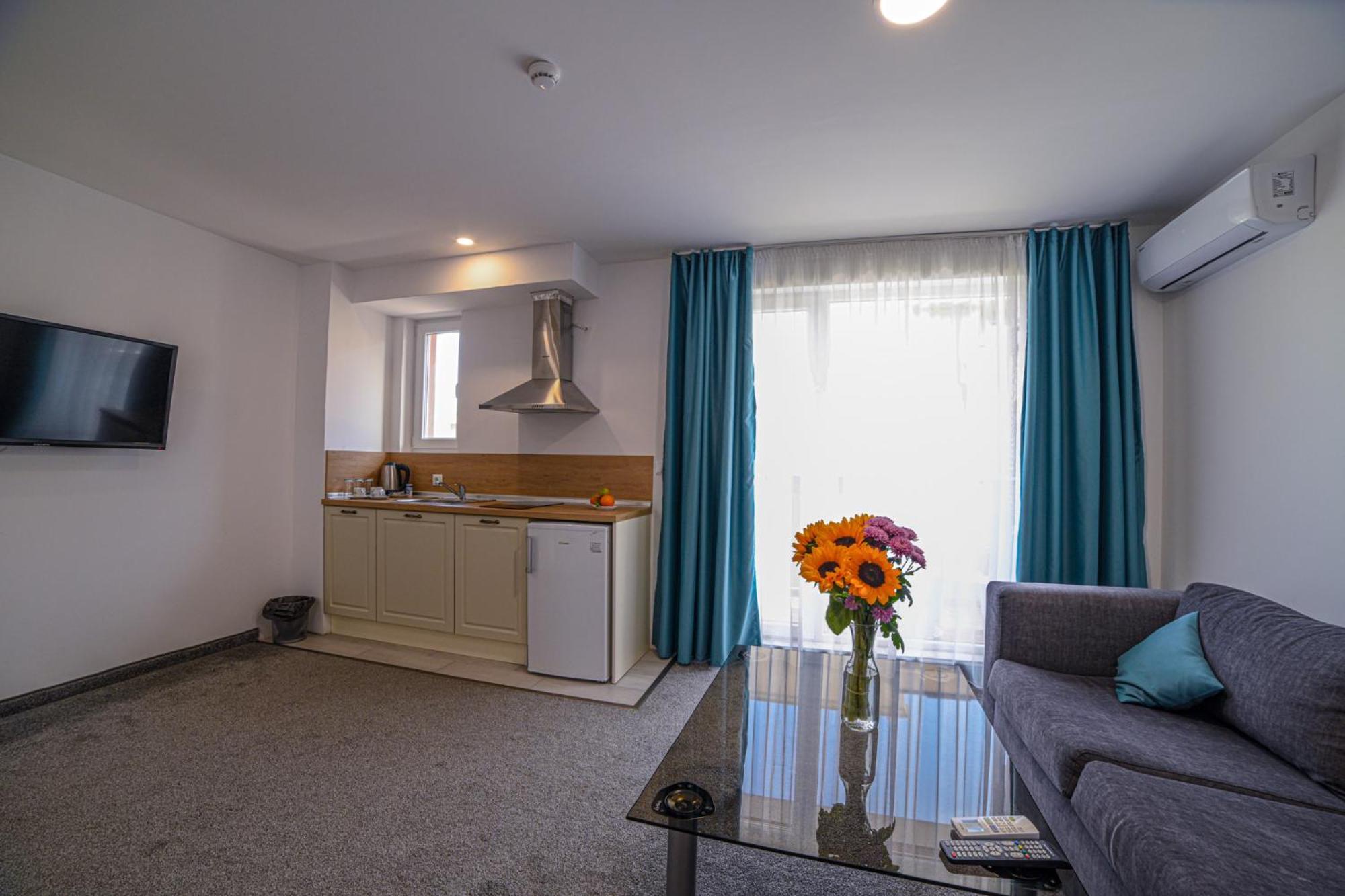 Hotel Zonya Slăntjev Brjag Exteriör bild
